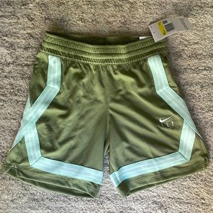 Nike training mesh shorts size small
